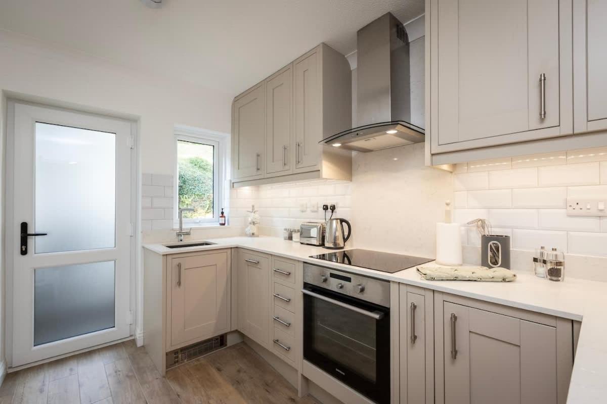 Fabulous High Street Townhouse With Stunning Views & Parking At 'Eagles Nest' Villa Falmouth Exteriör bild